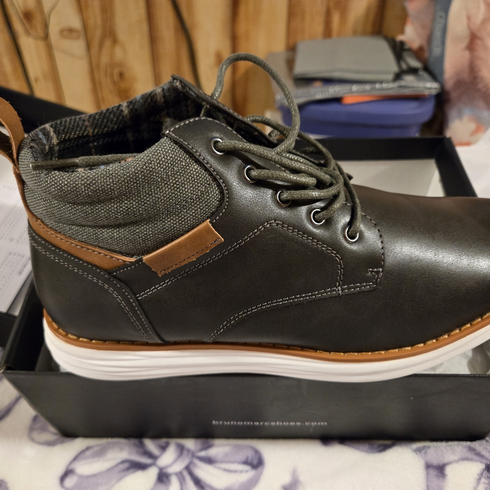 Bruno Marc Black Shoe Box